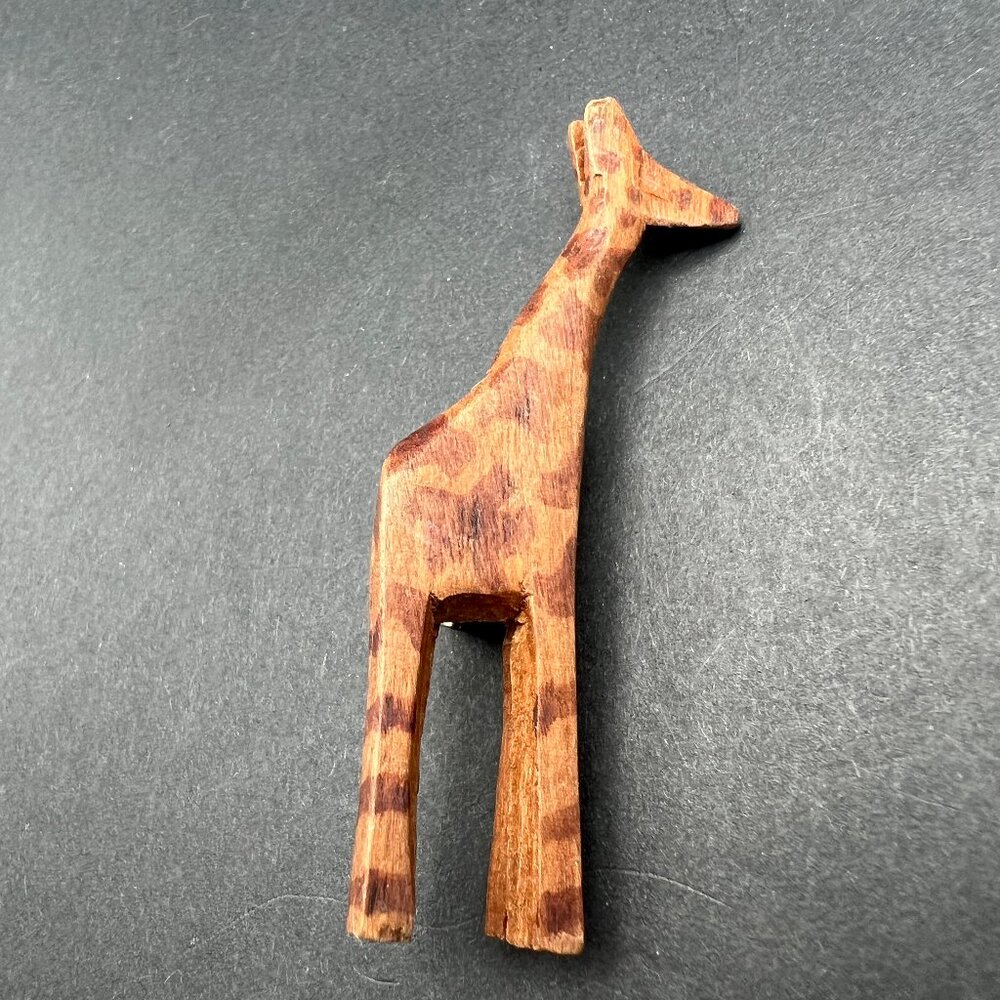 Vintage Giraffe Brooch Two Tone Brown‎ Spotted Pin